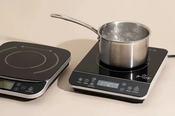 bếp từ 1 tháng hết bao nhiêu tiền điện