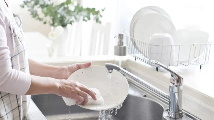 hết nước rửa chén thì phải làm sao