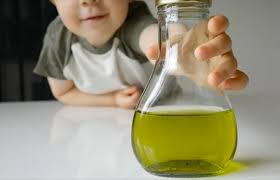 uống nhầm nước rửa chén thì phải làm sao